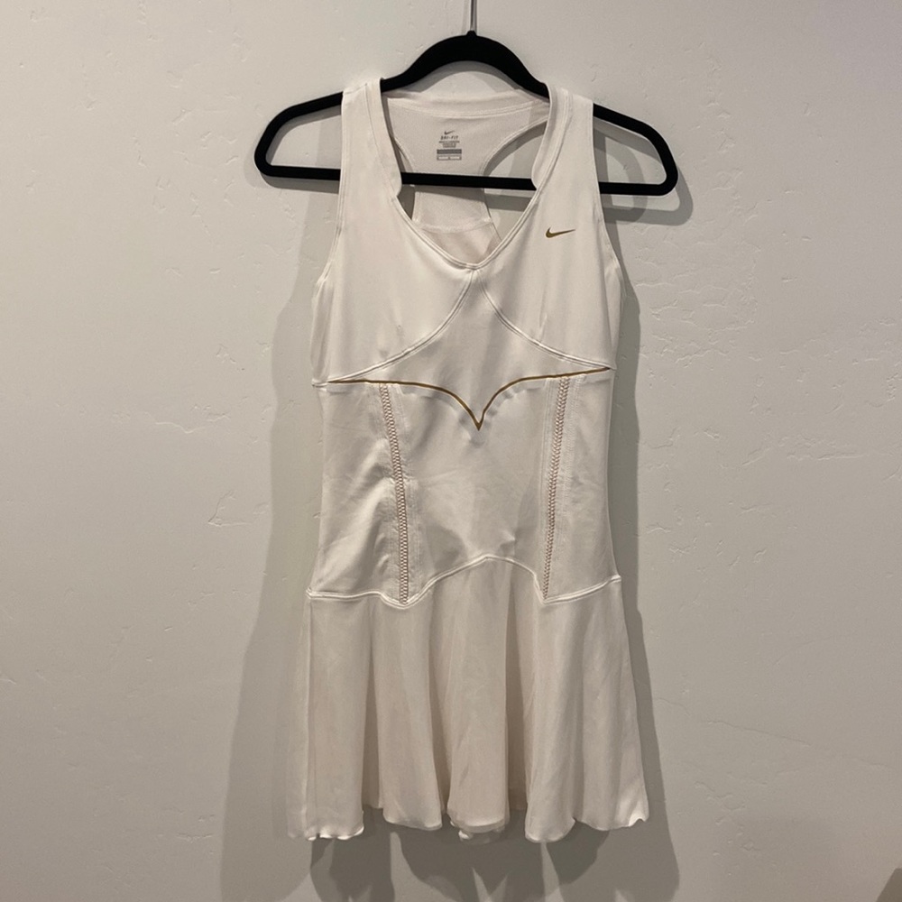 Nike size medium tennis dress. From Maria Sharapova Nike tennis line. Like new.